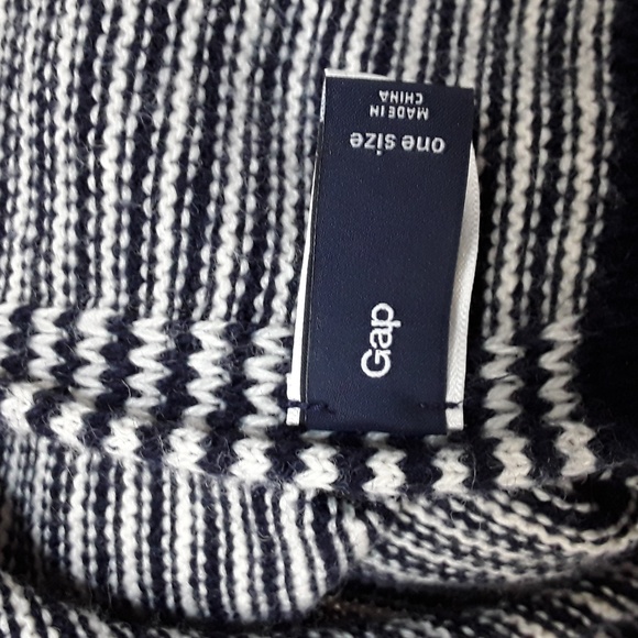 Gap long scarf - Picture 2 of 3